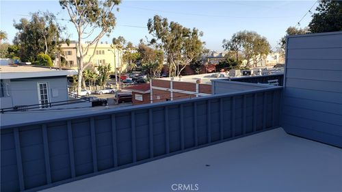 apt-d-215 Lower Cliff Dr, Laguna Beach, CA, 92651-4316 | Card Image