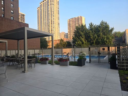 apt-1706-555 Cornelia Ave, CHICAGO, IL, 60657-2736 | Card Image