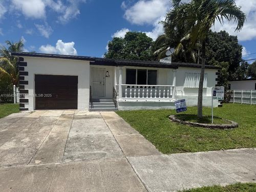 901 Nw 149th Ter, Miami, FL, 33168-3131 | Card Image