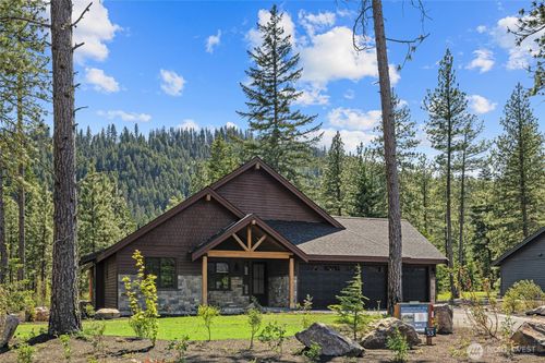 1061 Domerie Park Loop, Cle Elum, WA, 98922-4509 | Card Image