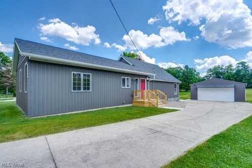 1182 Eastwood Ave, Tallmadge, OH, 44278-2644 | Card Image