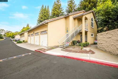 1407 Forest Run, Hercules, CA, 94547-3917 | Card Image