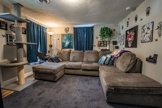 351 Barnes Ave, Home with 3 bedrooms, 2 bathrooms and null parking in Circleville OH | Image 8