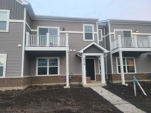 4219 Chelsea Manor Cir, Aurora, IL, 60504-3268 | Card Image