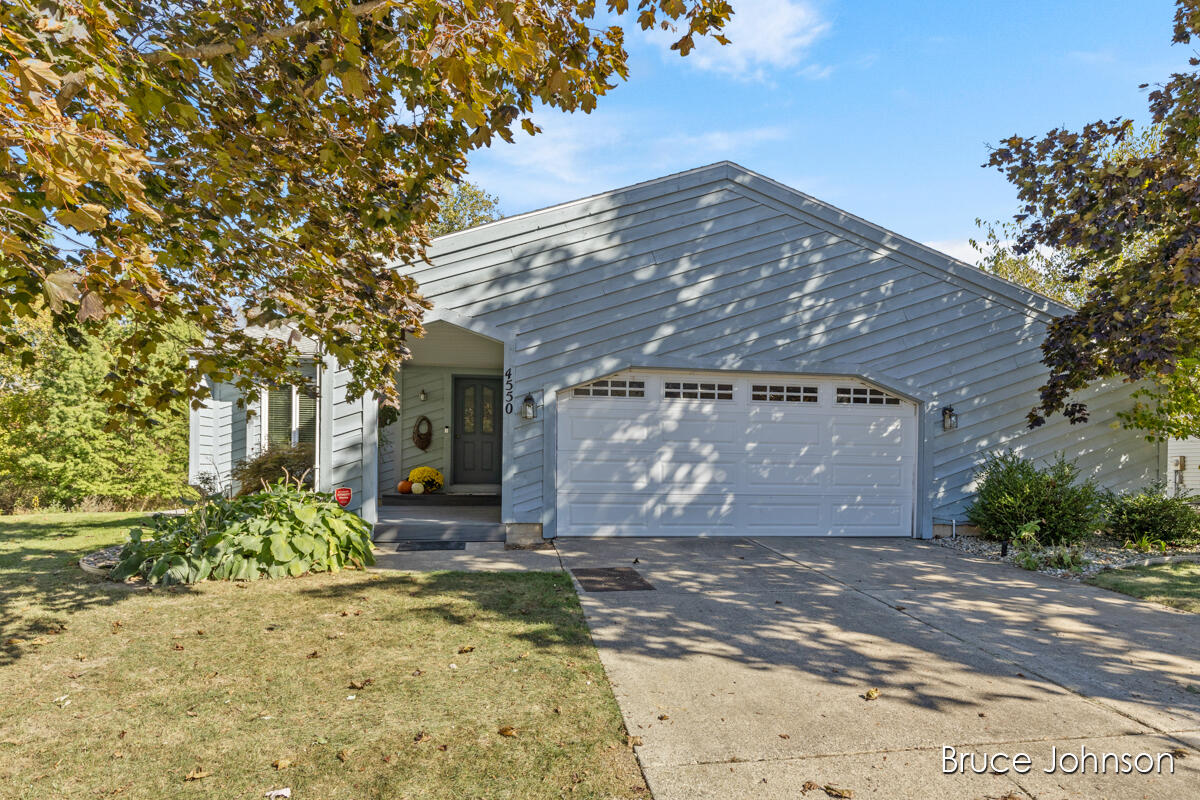 Lantana Dr, Grand Rapids, MI 49512