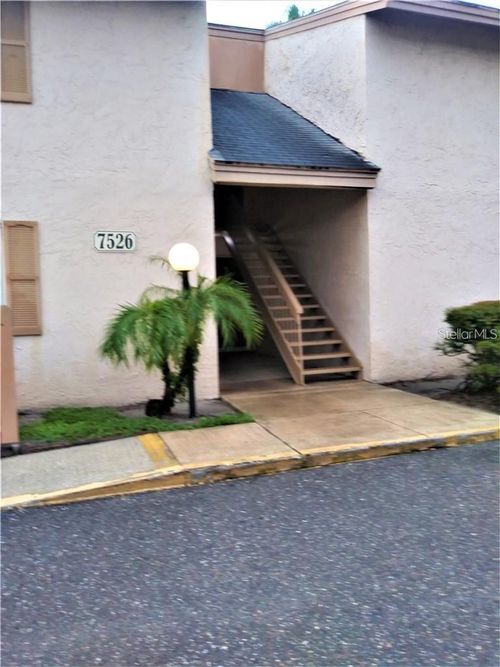 29-7526 Needle Leaf Pl, TAMPA, FL, 33617-8529 | Card Image