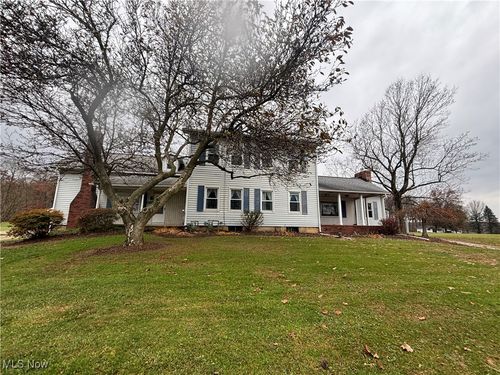 16374 Ravenna Rd, Chagrin Falls, OH, 44023-9348 | Card Image