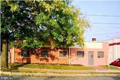 530 Spruce St, Trenton, NJ, 08638-3936 | Card Image