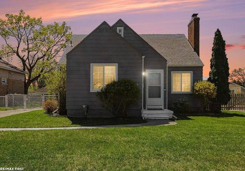 21910 Stephens St, Saint Clair Shores, MI, 48080-1212 | Card Image