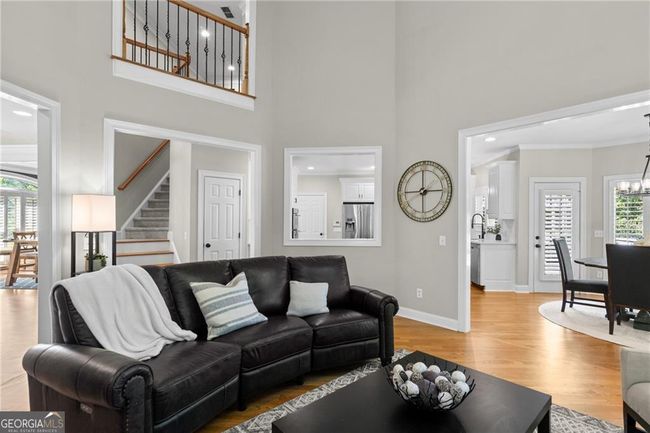 405 Joanna Tae Ct, House other with 5 bedrooms, 5 bathrooms and 3 parking in Alpharetta GA | Image 14