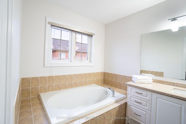 40 Darren Rd, House other with 6 bedrooms, 6 bathrooms and 5 parking in Brampton ON | Image 36