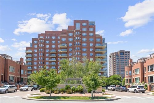 906-4950 Central St, Kansas City, MO, 64112-2589 | Card Image