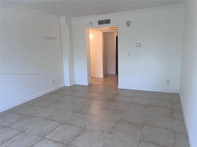 APT-207 - 19390 Collins Ave, Condo with 2 bedrooms, 2 bathrooms and null parking in Sunny Isles Beach FL | Image 35