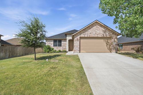 28 S Highland Dr, Sanger, TX, 76266-5781 | Card Image