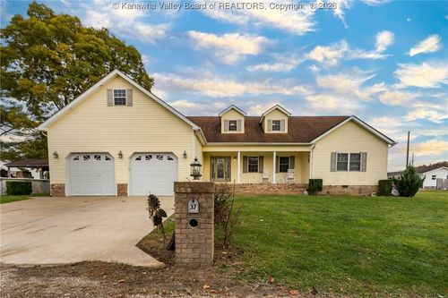71 Sundown Ln, Milton, WV, 25541-8619 | Card Image