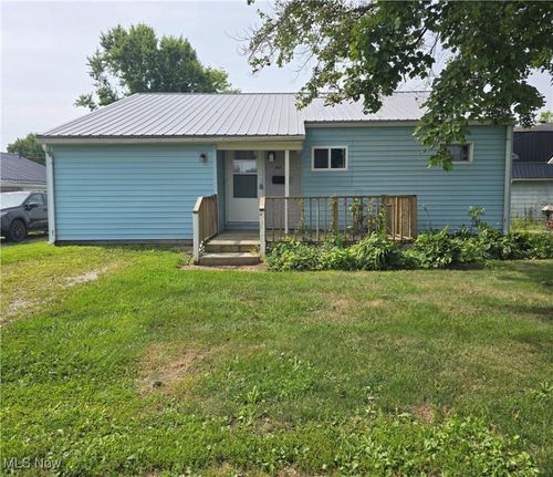 405 E 5th St, West Lafayette, OH, 43845-1413 | Card Image
