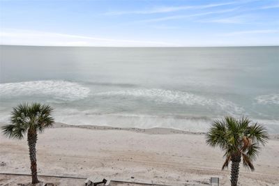 412 - 8470 W Gulf Boulevard, Condo with 2 bedrooms, 2 bathrooms and null parking in Treasure Island FL | Image 2