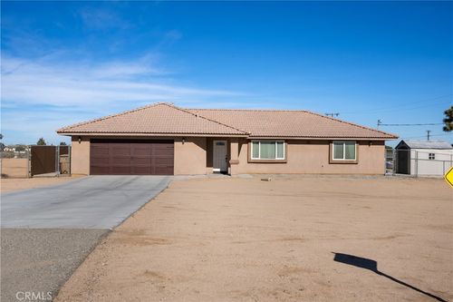 18798 Mojave St, Hesperia, CA, 92345-5468 | Card Image