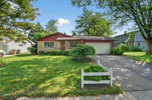 2805 Independence Lane, Madison, WI, 53704 | Card Image