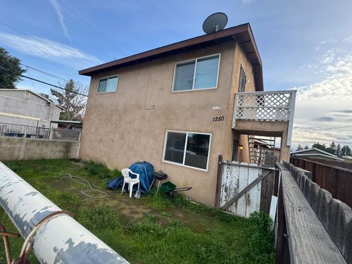 1250 E Vassar Ave, Fresno, CA, 93704-6263 | Card Image