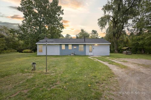 11510 Algoma Ave Ne, Rockford, MI, 49341-8040 | Card Image