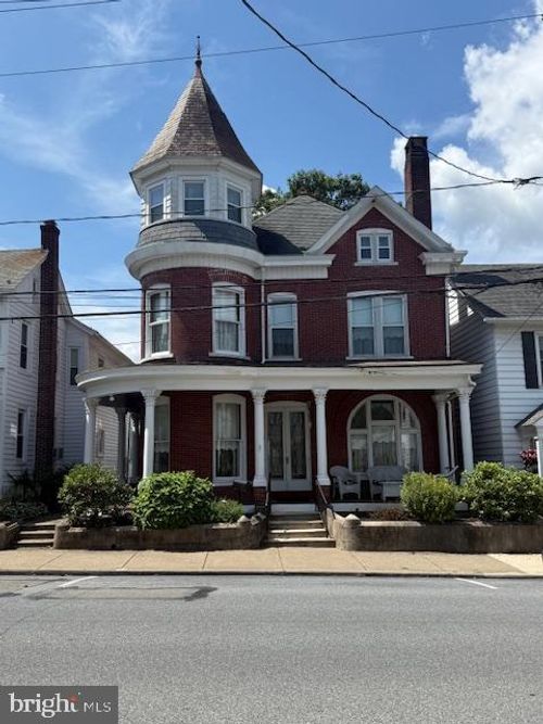 314 2nd St, Slatington, PA, 18080-1814 | Card Image