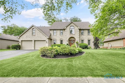 8832 Orchard Lake Rd, Holland, OH, 43528-9200 | Card Image