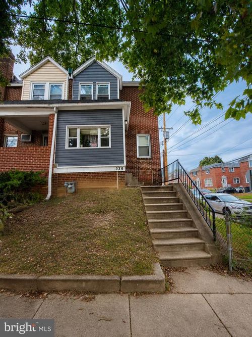 235 Laurel Rd, SHARON HILL, PA, 19079-1325 | Card Image