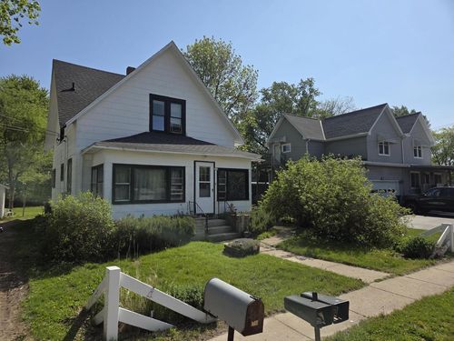 318 Madison Street, WALWORTH, WI, 53184 | Card Image