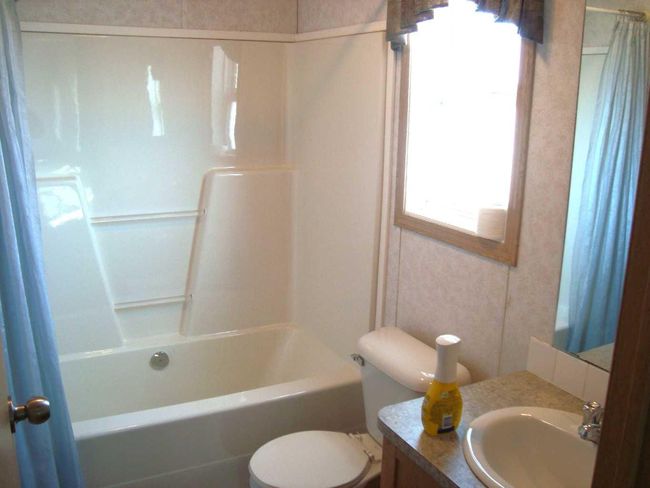 8 Trochu Avenue, House other with 3 bedrooms, 2 bathrooms and 3 parking in Trochu AB | Image 8