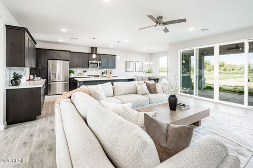 17030 W Whispering Wind, Surprise, AZ, 85387 | Card Image