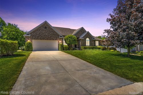 4344 Oak Tree Court, Fenton Charter Township, MI, 48430 | Card Image