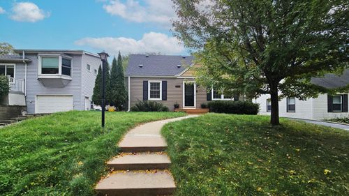 7613 W Lake St, Saint Louis Park, MN, 55426-4325 | Card Image
