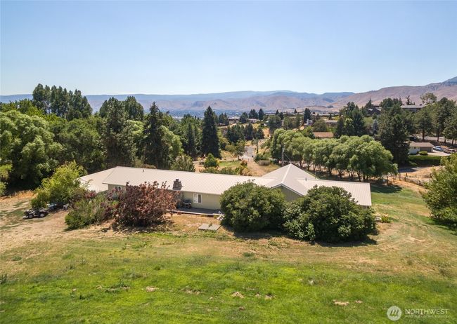 3613 Mcmullan Rd, Home with 3 bedrooms, 3 bathrooms and 6 parking in Wenatchee WA | Image 17