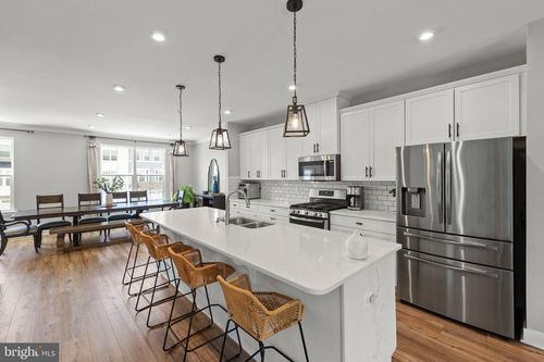 135 Burkwood Ter, LAKE FREDERICK, VA, 22630-2279 | Card Image
