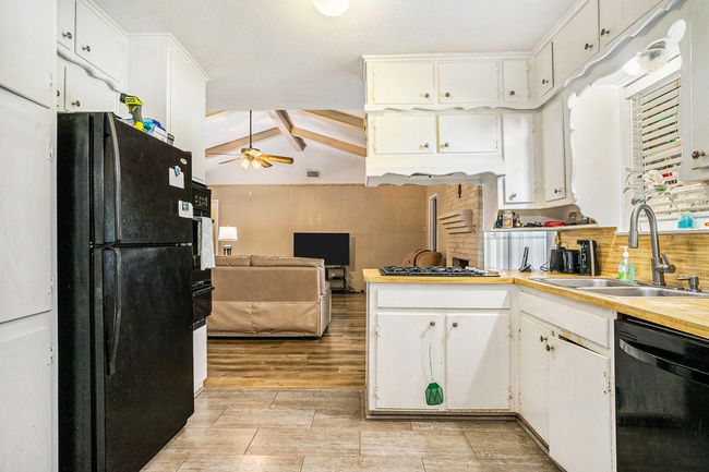7332 Trimble Dr, House other with 3 bedrooms, 2 bathrooms and null parking in Fort Worth TX | Image 13