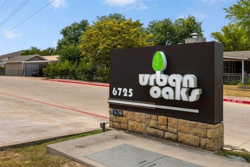a-2308-6725 Circle S Rd, Austin, TX, 78745-5735 | Card Image