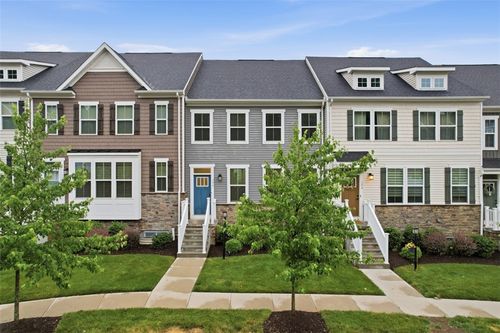 196 Moyer Hill Dr, Cranberry Twp, PA, 16066-2853 | Card Image