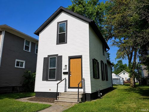 4102 Warsaw St, Fort Wayne, IN, 46806-1800 | Card Image