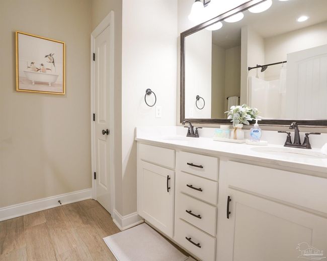 3079 Auburn Pkwy, House other with 4 bedrooms, 2 bathrooms and 2 parking in Gulf Breeze FL | Image 10