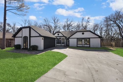 5202 Hollow Bend Ln, Garland, TX, 75043-4813 | Card Image