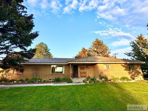 939 S 45th E, Ammon, ID, 83401-5928 | Card Image