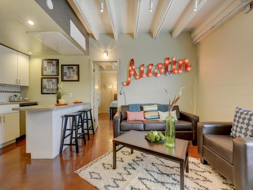apt-311-2408 Leon St, Austin, TX, 78705-4632 | Card Image