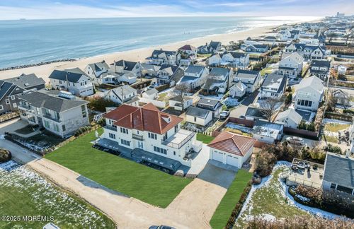 1 Private Dr, Elberon, NJ, 07740-4561 | Card Image