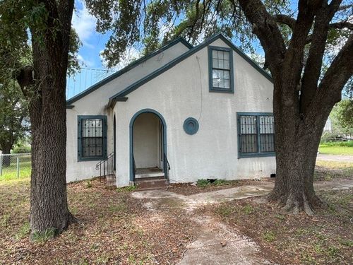 701 N Gudron Ave, Hebbronville, TX, 78361-3003 | Card Image