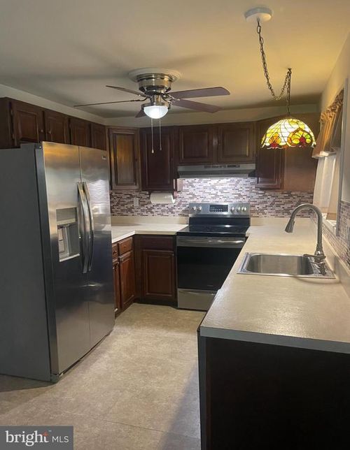 54 War Trophy Ln, MEDIA, PA, 19063-5245 | Card Image