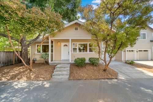 760 Zuur St, Santa Rosa, CA, 95401-5089 | Card Image