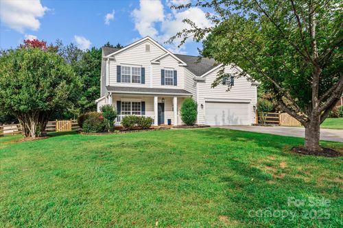 131 Spring Grove Dr, Mooresville, NC, 28117-4401 | Card Image