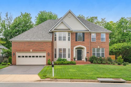 6758 Edge Cliff Dr, ALEXANDRIA, VA, 22315-2603 | Card Image