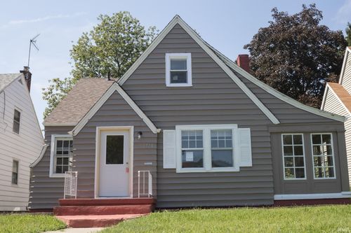 3728 Reed St, Fort Wayne, IN, 46806-3652 | Card Image